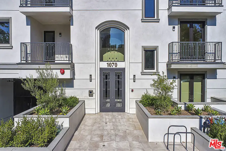 1070 S Bedford Street, Los Angeles, CA 90035 - #3