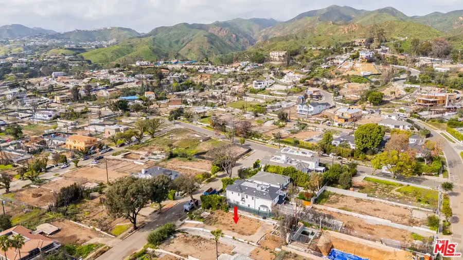 1142 Hartzell Street, Pacific Palisades, CA 90272 - #3