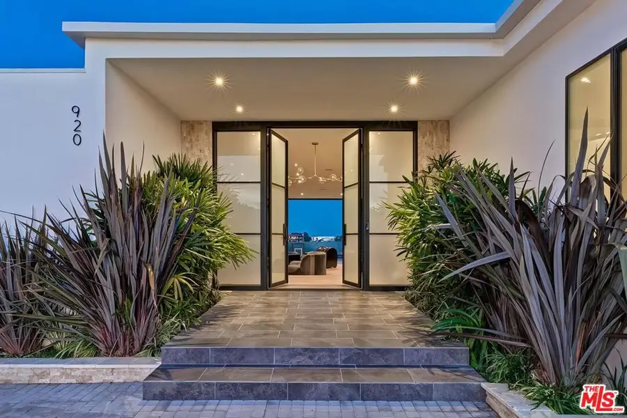 920 Linda Flora Drive, Los Angeles, CA 90049 - #2