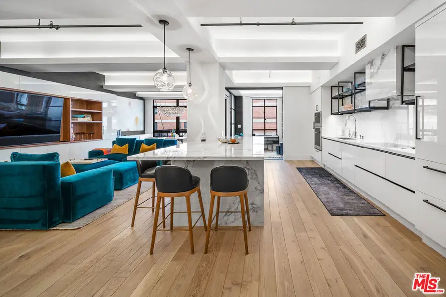 849 S Broadway #812, Los Angeles, CA 90014 - #2