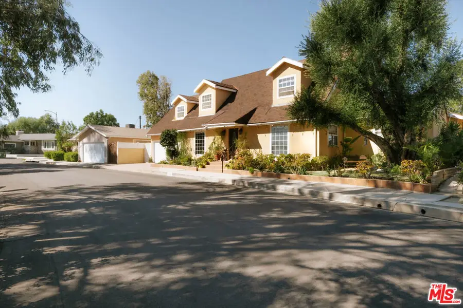 5741 Rolling Road, Woodland Hills, CA 91367 - #2