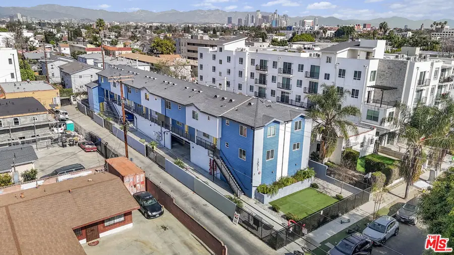 1271 W 39th Place, Los Angeles, CA 90037 - #2