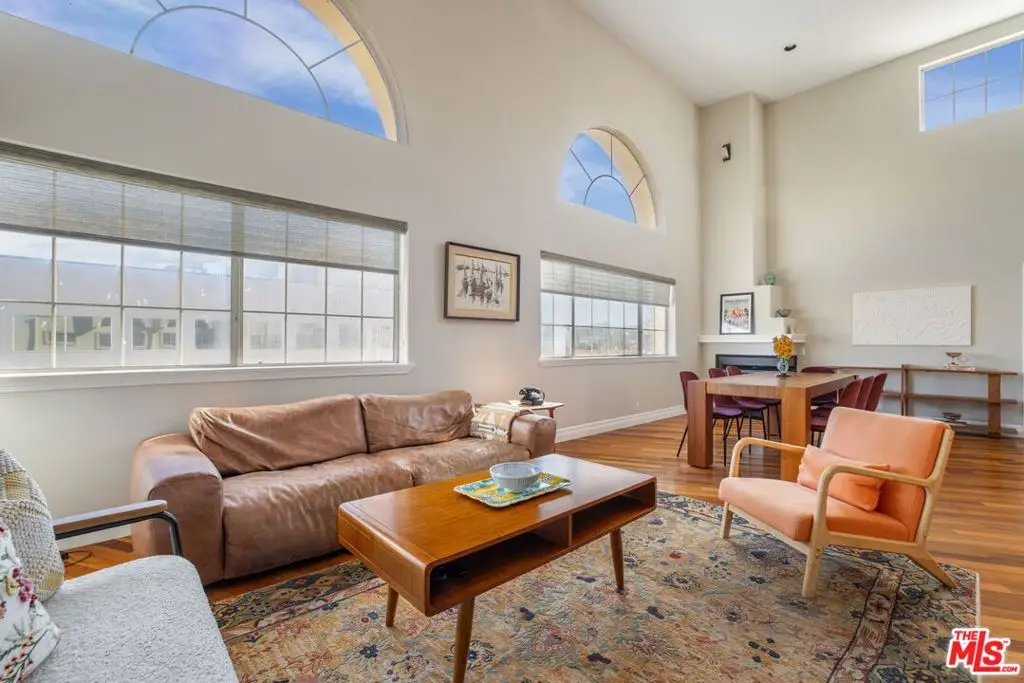 10824 Bloomfield Street #304, North Hollywood, CA 91602 - #1