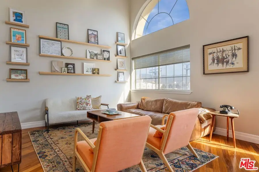 10824 Bloomfield Street #304, North Hollywood, CA 91602 - #2