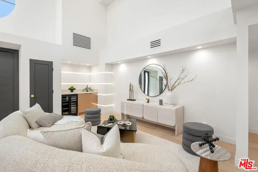 4557 Camellia Avenue, North Hollywood, CA 91602 - #3