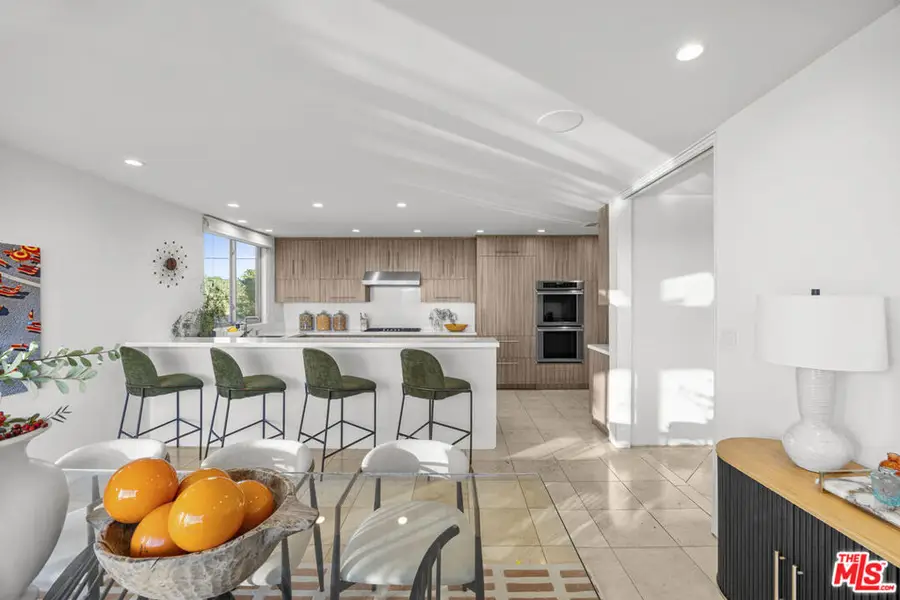 3851 Beverly Ridge, Sherman Oaks, CA 91423 - #3