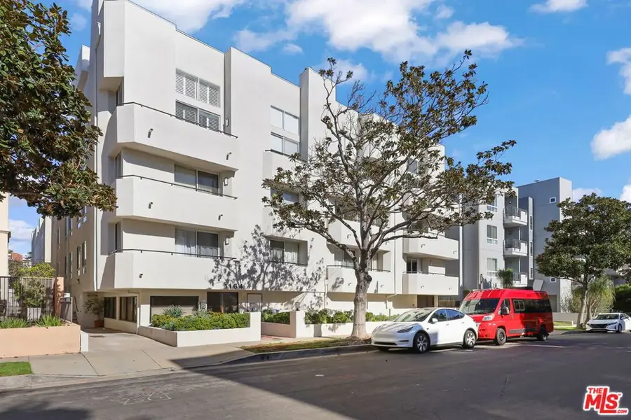 1164 Wellesley Avenue #302, Los Angeles, CA 90049 - #3
