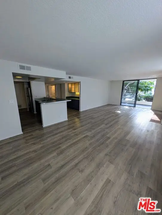 1312 S Saltair Avenue #102, Los Angeles, CA 90025 - #3