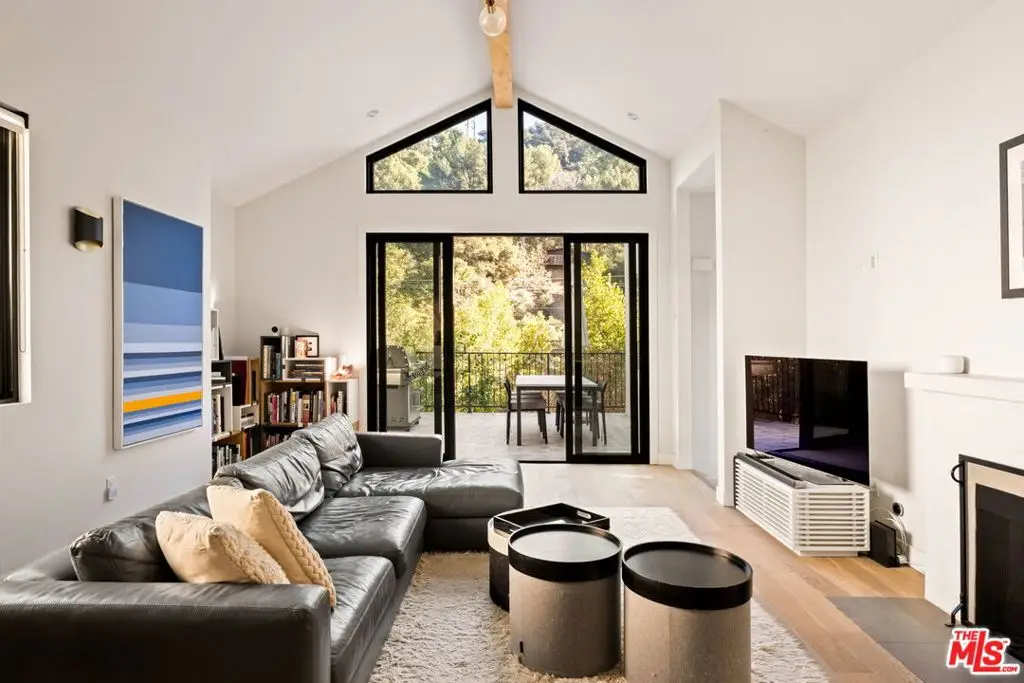 8723 Lookout Mountain Avenue, Los Angeles, CA 90046 - #1