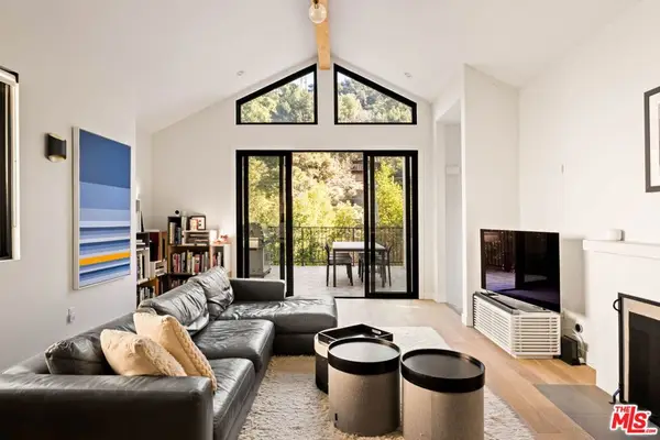 8723 Lookout Mountain Avenue, Los Angeles, CA 90046