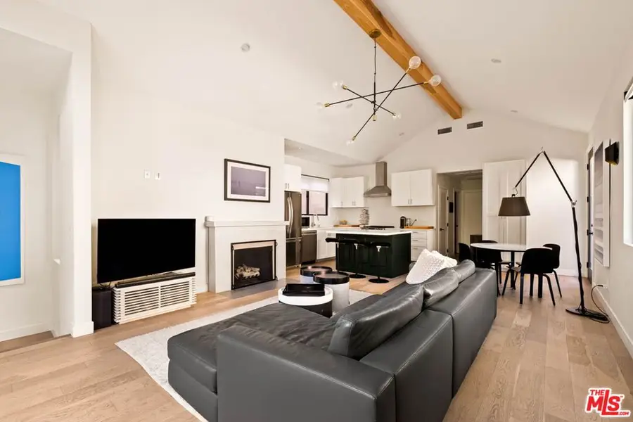 8723 Lookout Mountain Avenue, Los Angeles, CA 90046 - #2