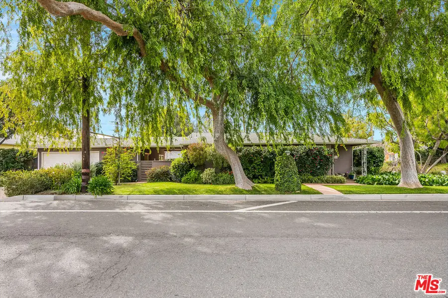 741 N Clybourn Avenue, Burbank, CA 91505 - #2