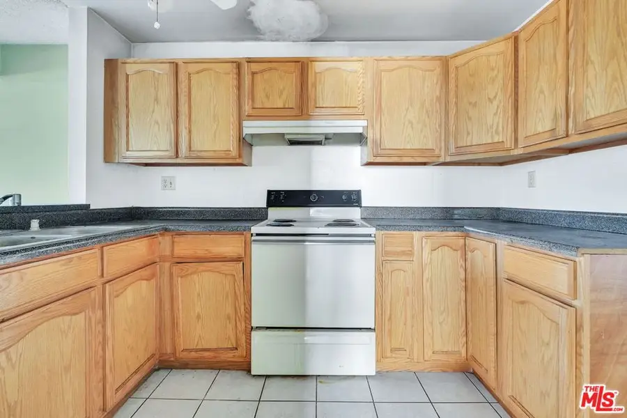 919 N Inglewood Avenue #17, Inglewood, CA 90302 - #2