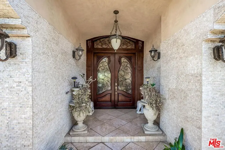 10810 Via Verona Street, Los Angeles, CA 90077 - #3