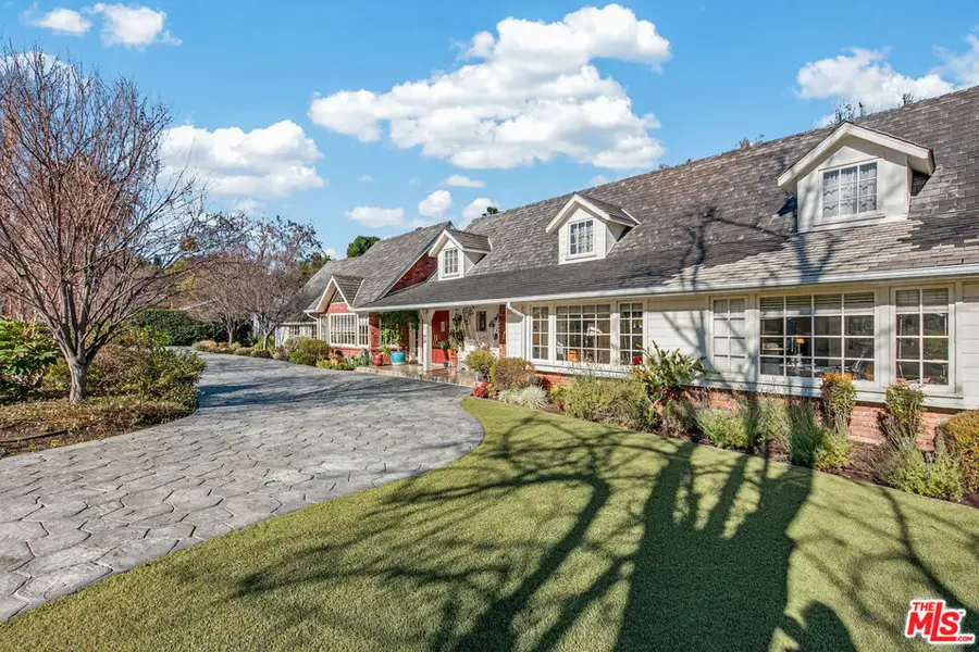 5119 Quakertown Avenue, Woodland Hills, CA 91364 - #2