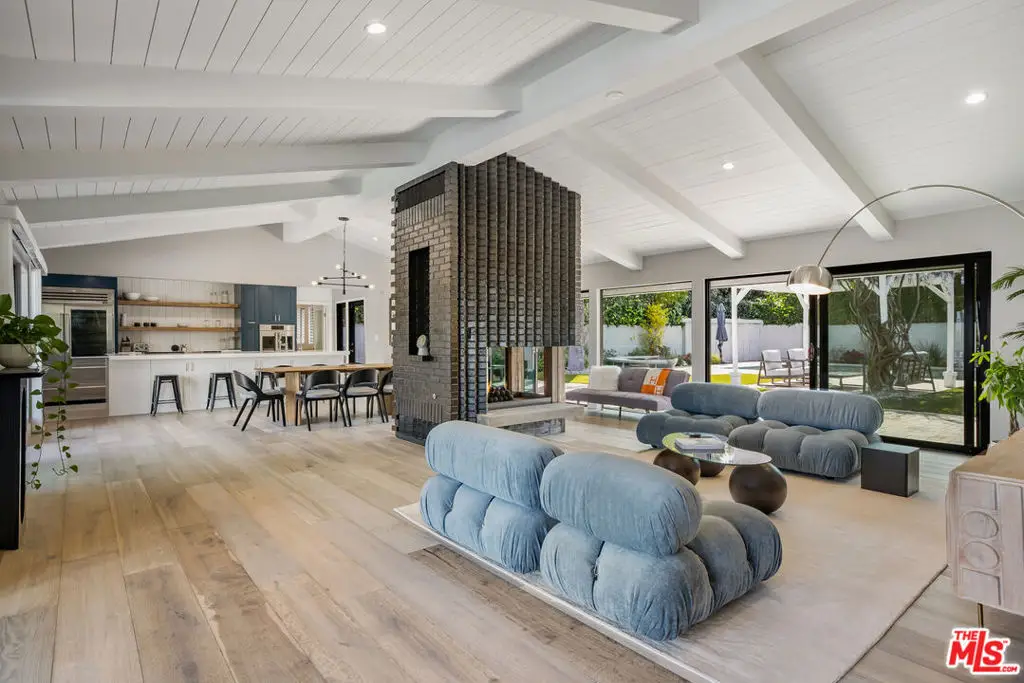 8400 Mulholland Drive, Los Angeles, CA 90046 - #1