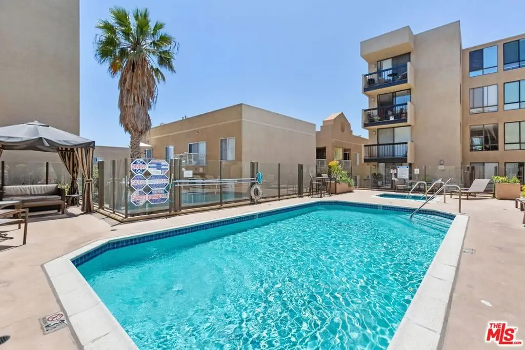 7320 Hawthorn Avenue #401, West Hollywood, CA 90046 - #1