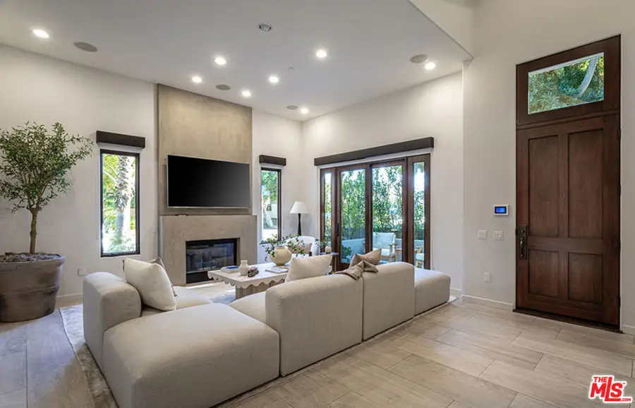 861 20th Street #1, Santa Monica, CA 90403 - #3