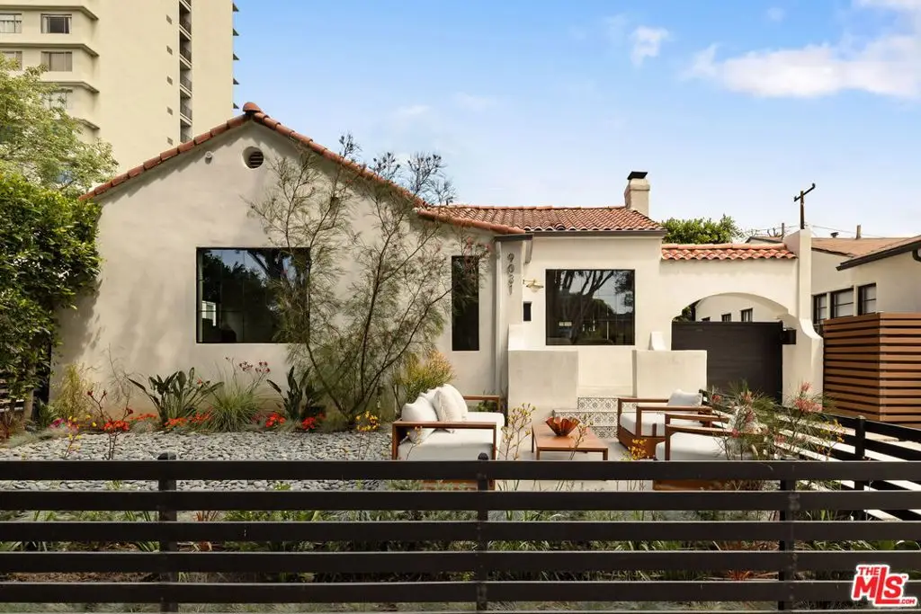 9031 Elevado Street, West Hollywood, CA 90069 - #1