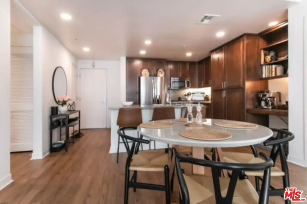 21301 Erwin Street #414, Woodland Hills, CA 91367 - #1