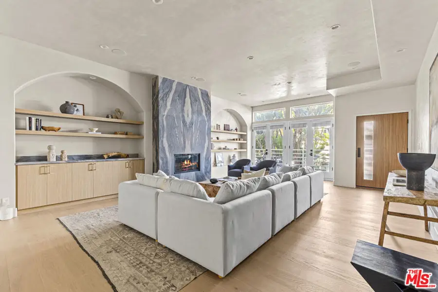 18 Voyage Street, Marina Del Rey, CA 90292 - #2