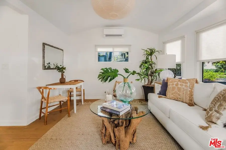 5848 1/2 Willoughby Avenue, Los Angeles, CA 90038 - #2