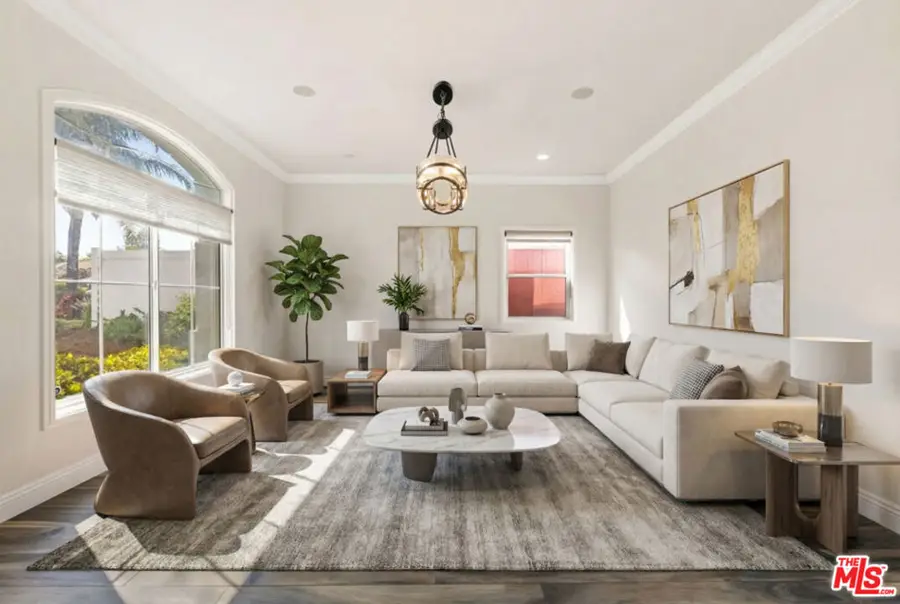 6221 Penfield Avenue, Woodland Hills, CA 91367 - #3