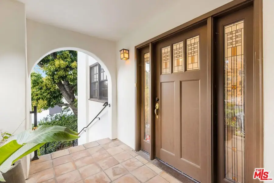 3724 Dixie Canyon Avenue, Sherman Oaks, CA 91423 - #2