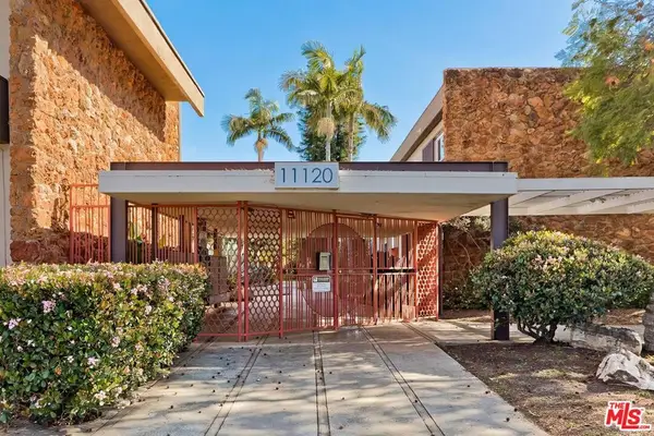 11120 Queensland Street #C26, Los Angeles, CA 90034