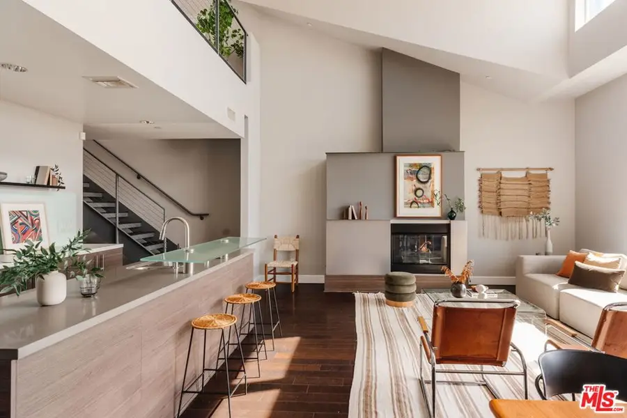 1250 N Harper Avenue #PH421, Los Angeles, CA 90046 - #2