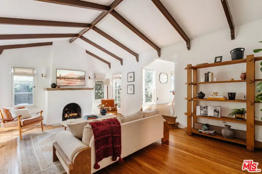 8260 Oakwood Avenue, Los Angeles, CA 90048 - #3