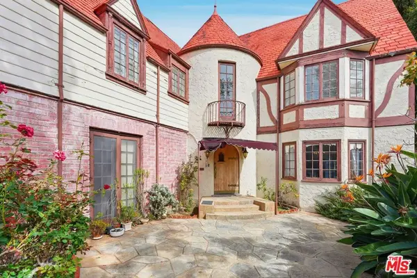 1140 Benedict Canyon Drive, Beverly Hills, CA 90210