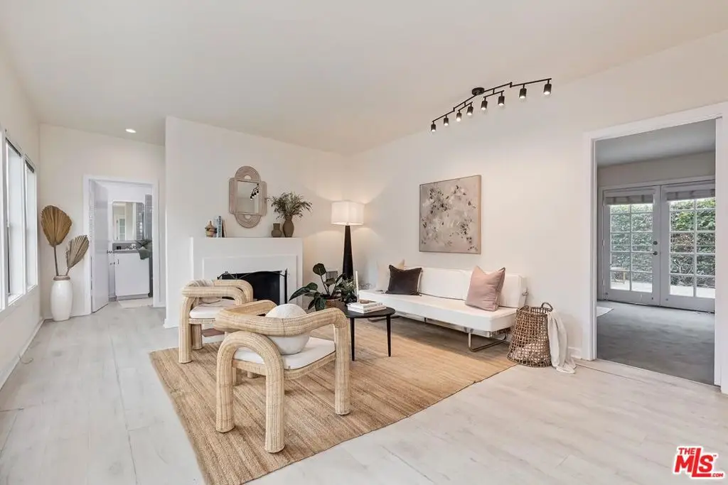 215 Entrada Drive, Santa Monica, CA 90402 - #1