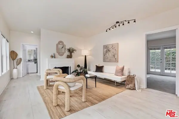 215 Entrada Drive, Santa Monica, CA 90402