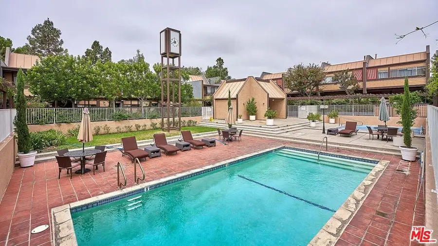 421 S Van Ness Avenue #3, Los Angeles, CA 90020 - #3