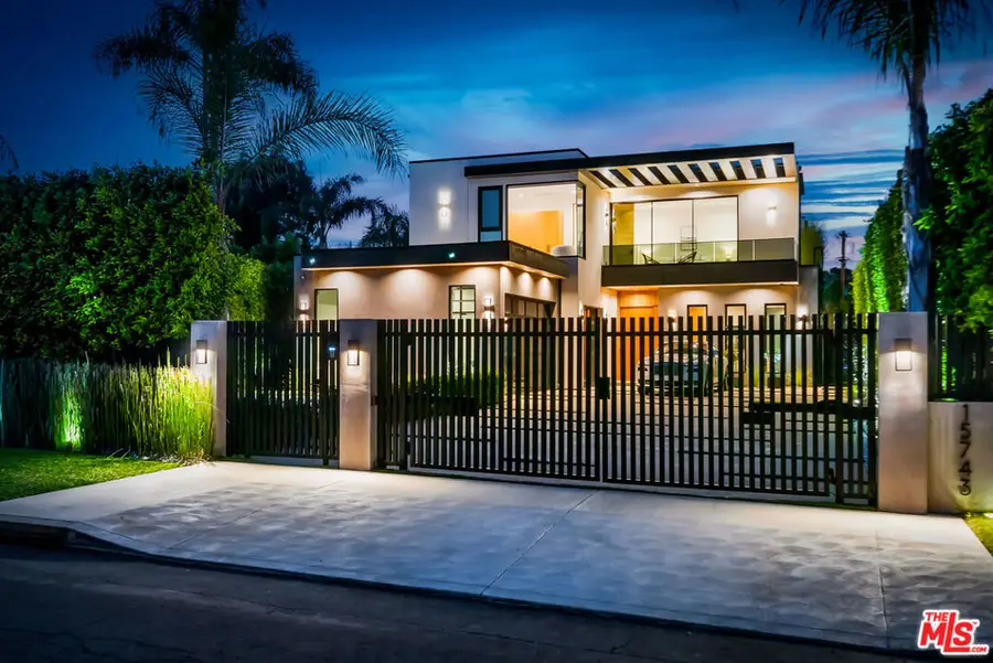 15743 Hesby Street, Encino, CA 91436 - #2