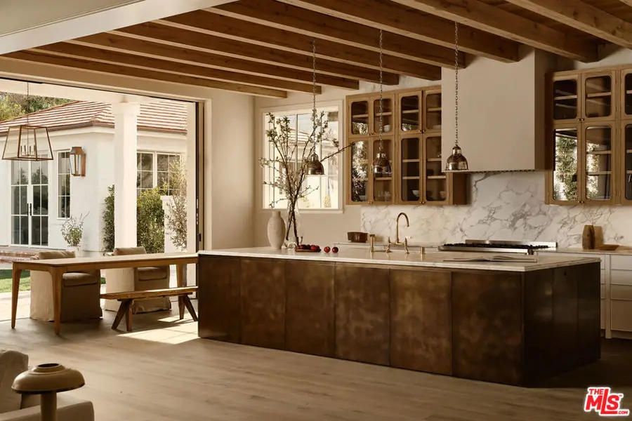 15620 Woodvale Road, Encino, CA 91436 - #3