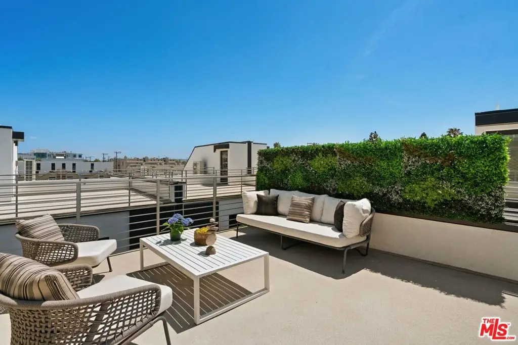 3809 S Verona Court, Los Angeles, CA 90066 - #1