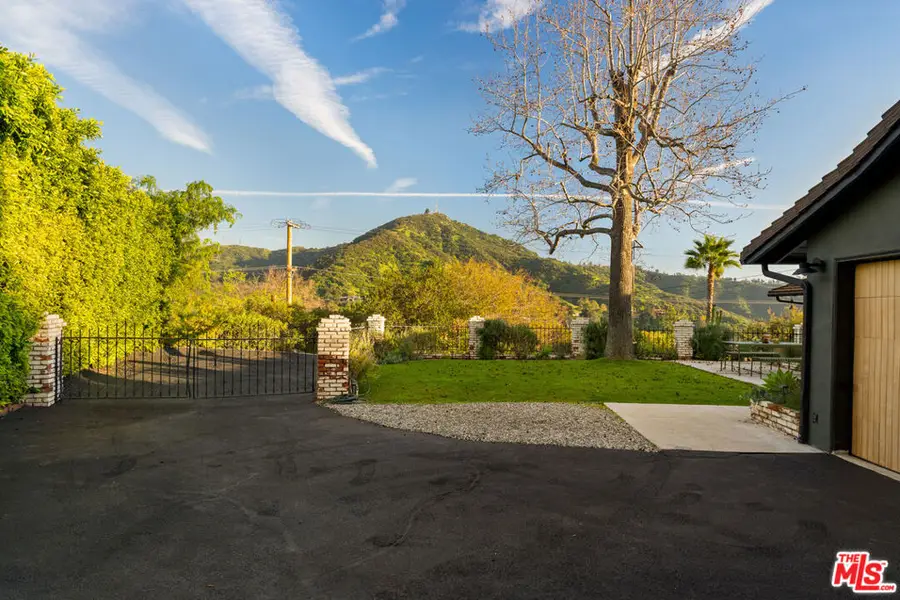 1741 Golf Club Drive, Glendale, CA 91206 - #2