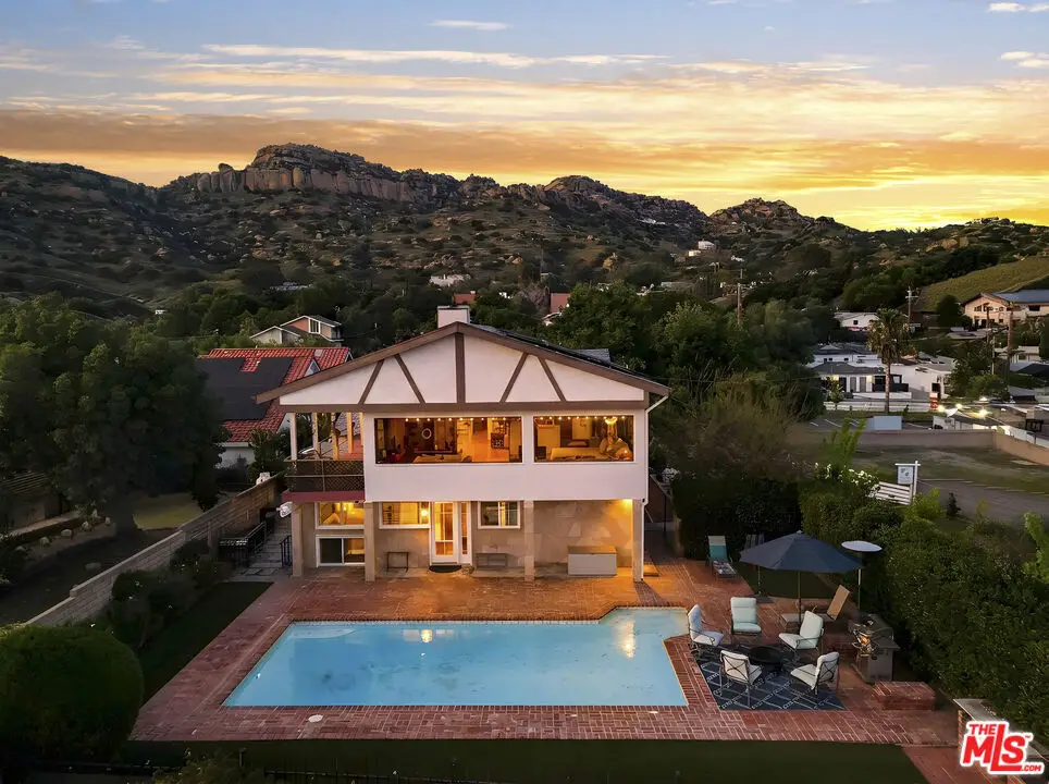 9207 Rowell Avenue, Chatsworth, CA 91311 - #1