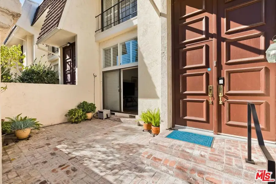 6263 1/2 Randi Avenue, Woodland Hills, CA 91367 - #2