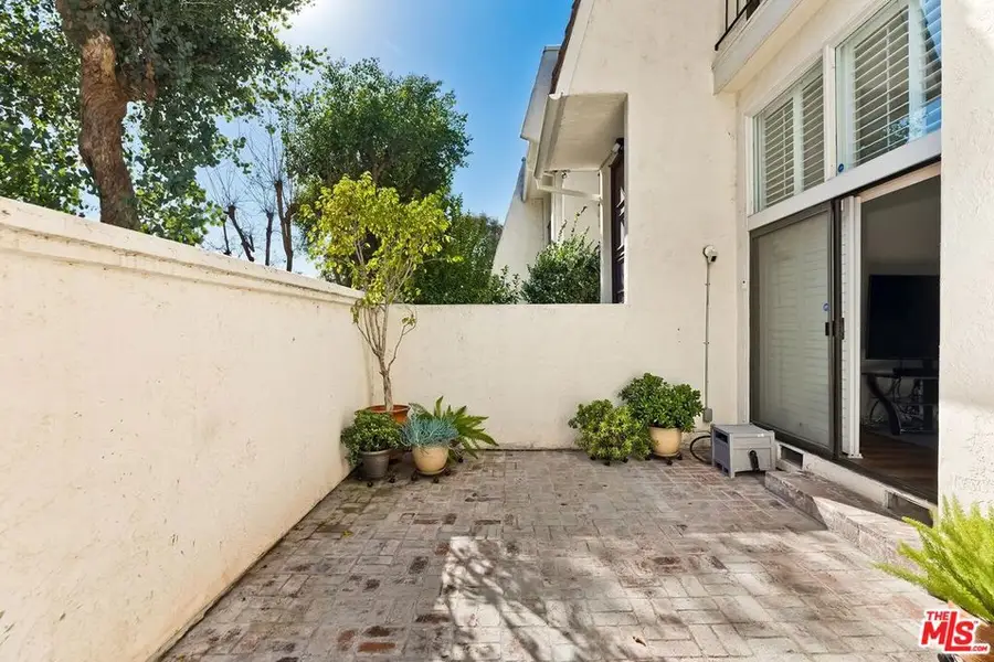 6263 1/2 Randi Avenue, Woodland Hills, CA 91367 - #3