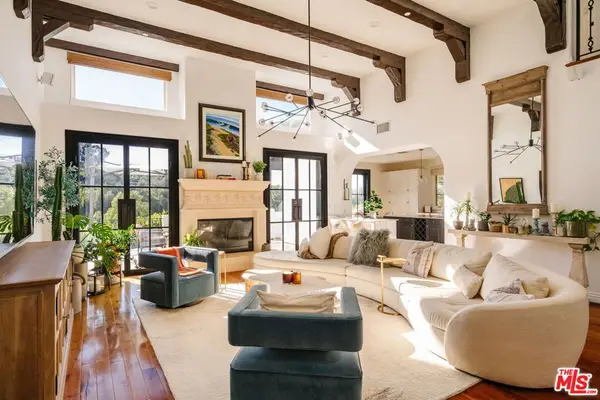 13551 Cheltenham Drive, Sherman Oaks, CA 91423