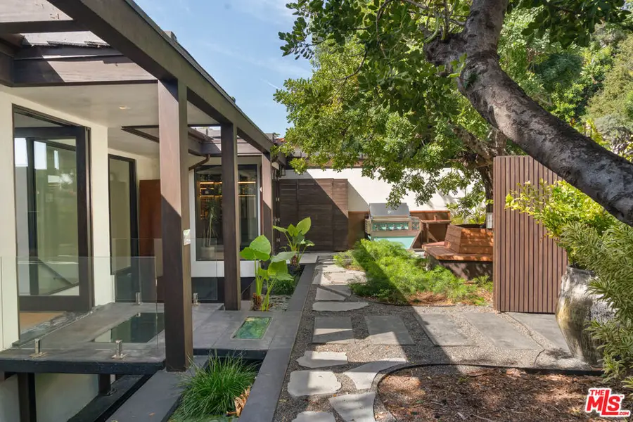 6918 Oporto Drive, Los Angeles, CA 90068 - #3