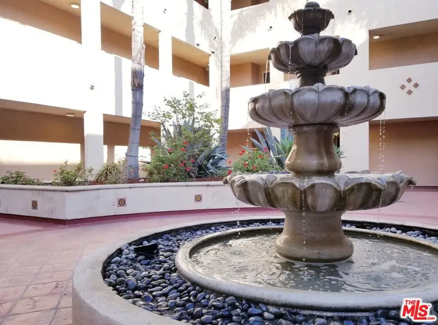 13941 Sherman Way #204, Van Nuys, CA 91405 - #2