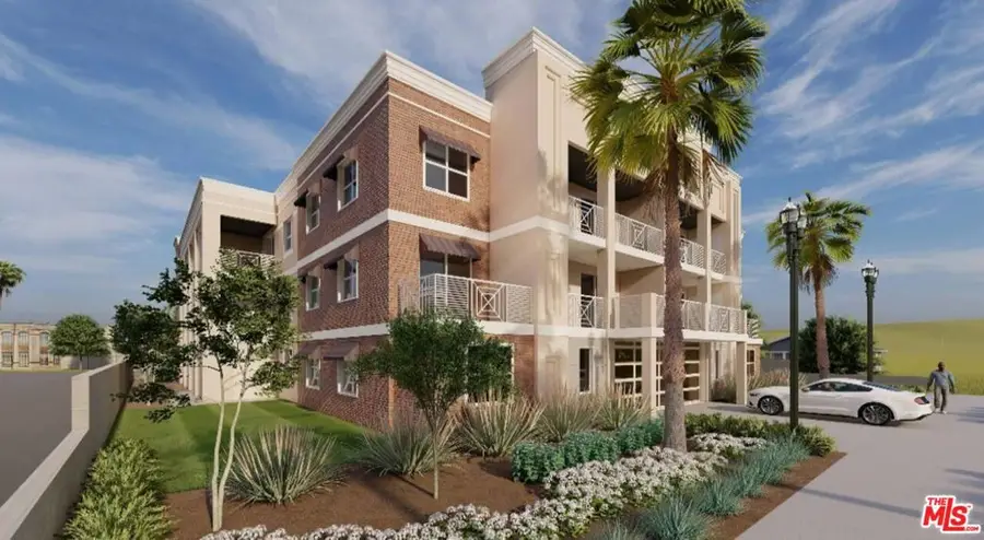 211 E Olive Avenue, Redlands, CA 92373 - #2