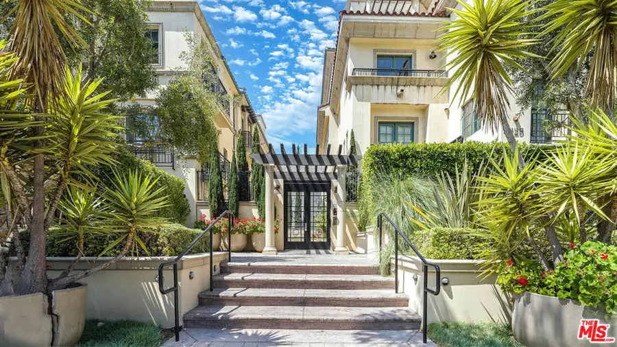 225 S Hamilton Drive #102, Beverly Hills, CA 90211 - #2