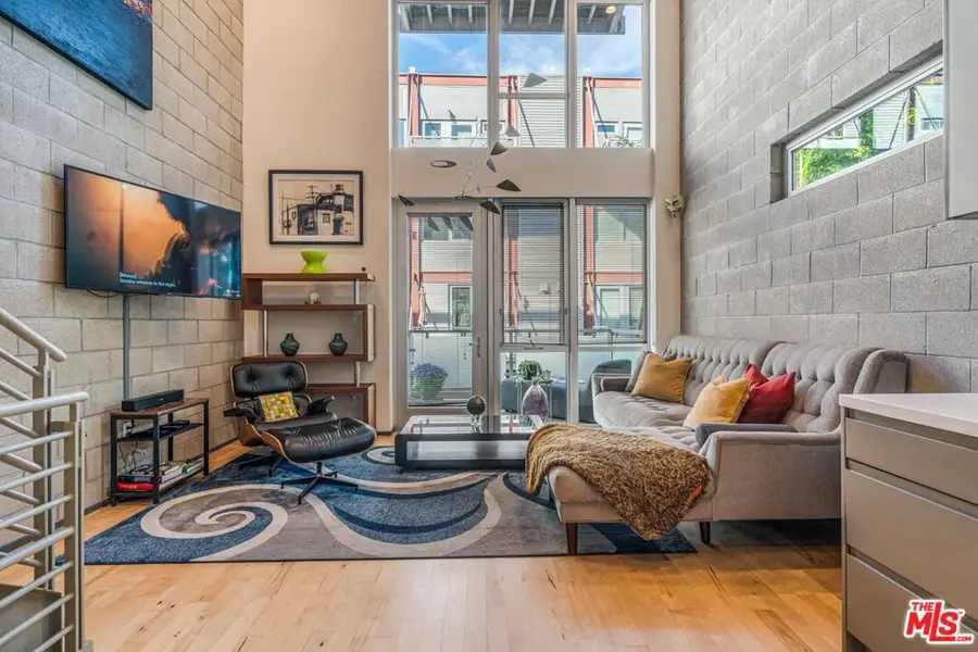 3450 Cahuenga Boulevard #412, Los Angeles, CA 90068 - #3