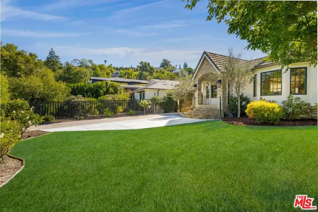 14664 Valley Vista Boulevard, Sherman Oaks, CA 91403 - #1