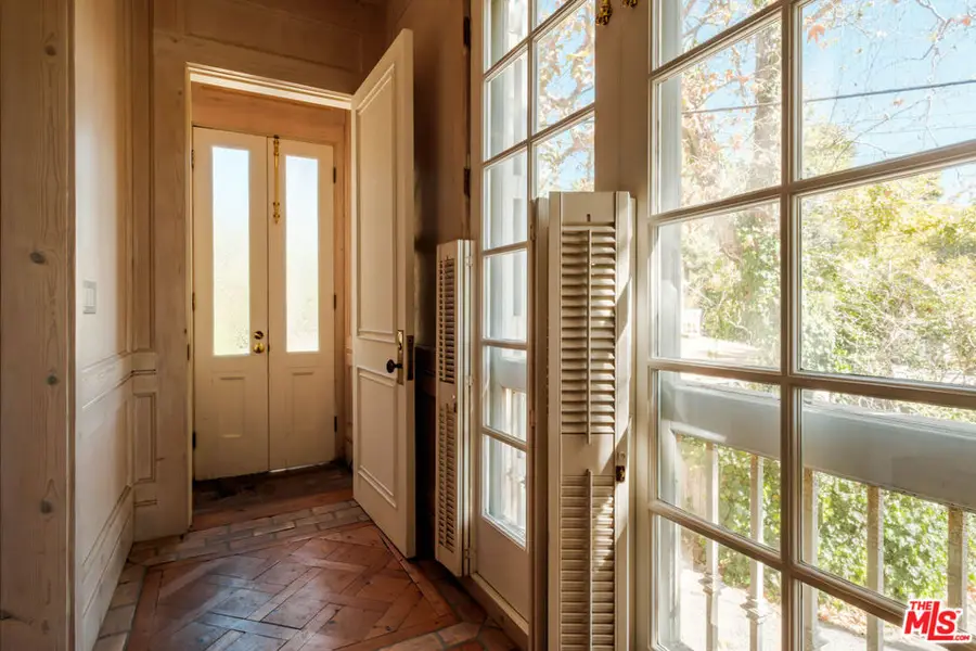 419 Hillside Lane, Santa Monica, CA 90402 - #2